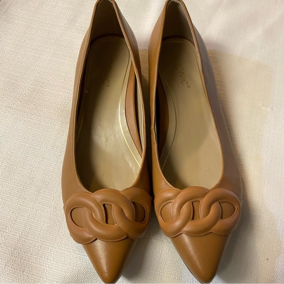 VIONIC Arielle Pointy Toe Flat new size 7 - Picture 1 of 14